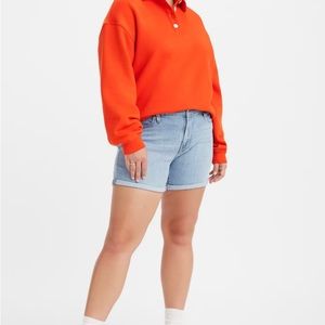 NWT Levi’s Mid-Length Shorts Size 27 Oahu Clouds - Light Wash